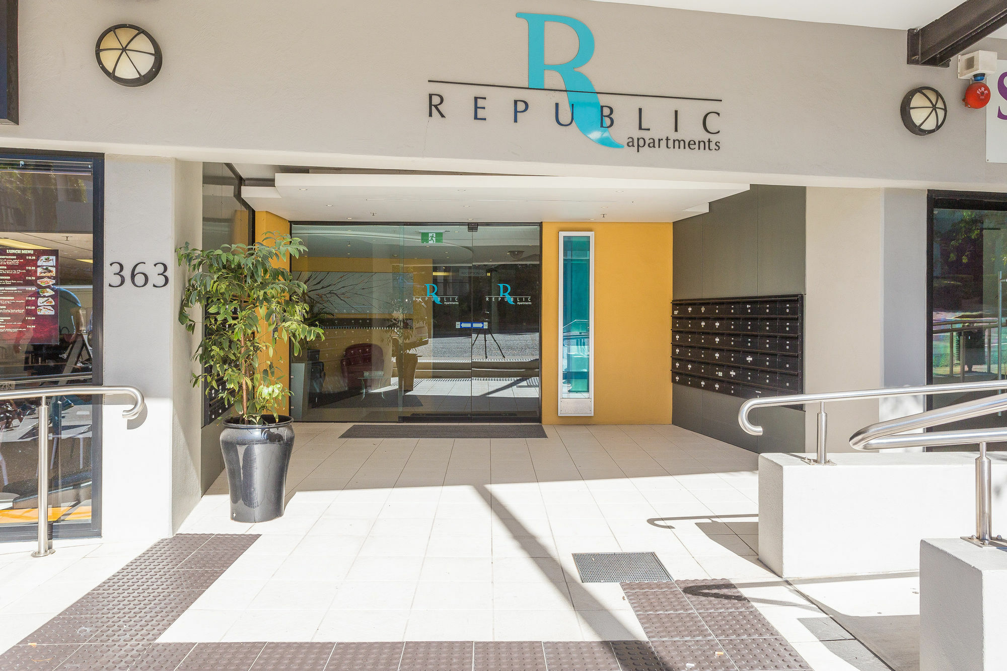 Republic Apartments Brisbane City Экстерьер фото